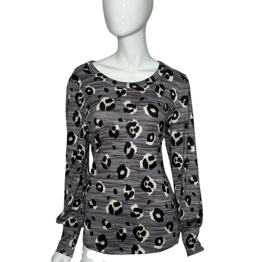 Maurices 24/7 Shirt Womens Medium Gray Animal Print Long Sleeve Soft